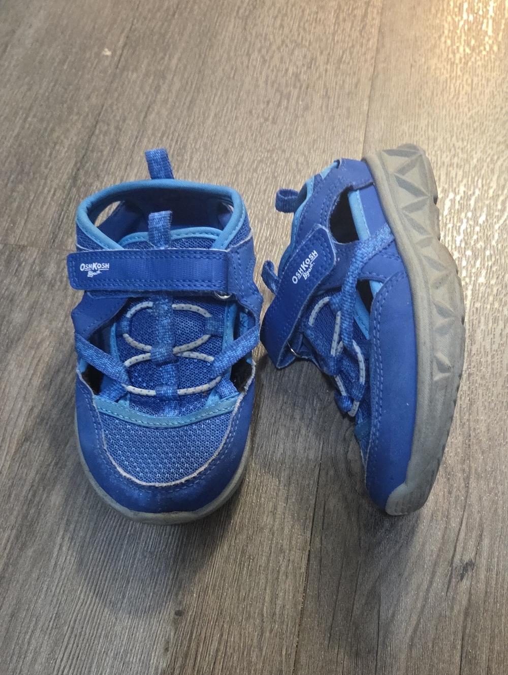OshKosh B'gosh • Blue Water Sneakers